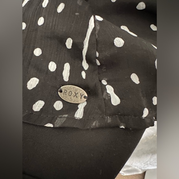 ROXY JR’s XS SWEET and STYLISH mini sundress from Roxy. Black with white print. - Picture 6 of 7